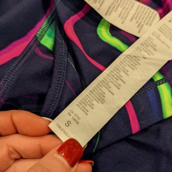 Fabletics Spectrum 2 Piece Outfit - Picture 7 of 8